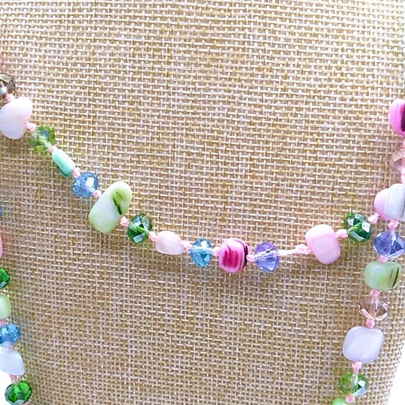 MOP + Faceted Pastel Multi-colored Beaded Necklace - Picture 13 of 15